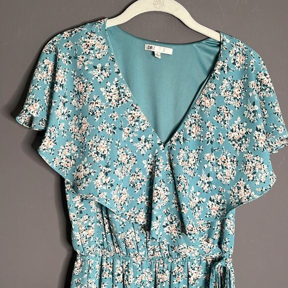DR2 Blue and White Floral Print Wrap Dress With Ruffles Size Small - Picture 3 of 9